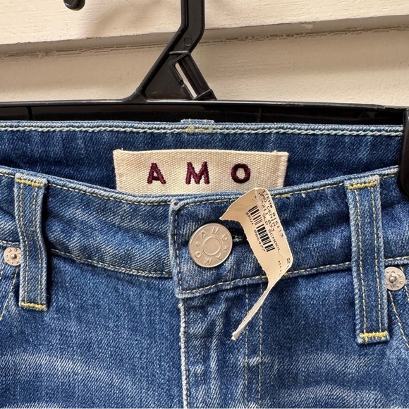 AMO Jane Slim fit high rise Jean in Old School - Picture 3 of 8